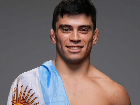 Kevin Vallejos, el segundo argentino en protagonizar una cartelera estelar en la historia de la UFC.