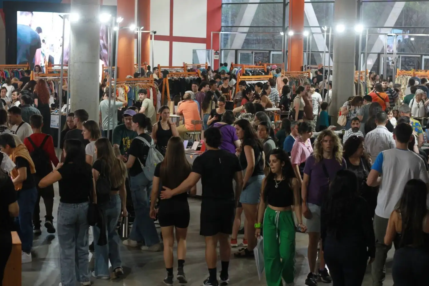 Diseñadores entrerrianos podrán participar de la décima edición de la Feria del Centro en Rosario