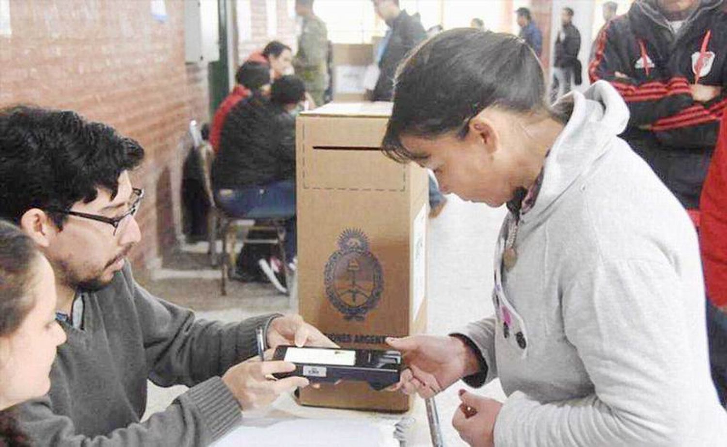 En las PASO se realizará una nueva prueba 
piloto de votación por huellas dactilares