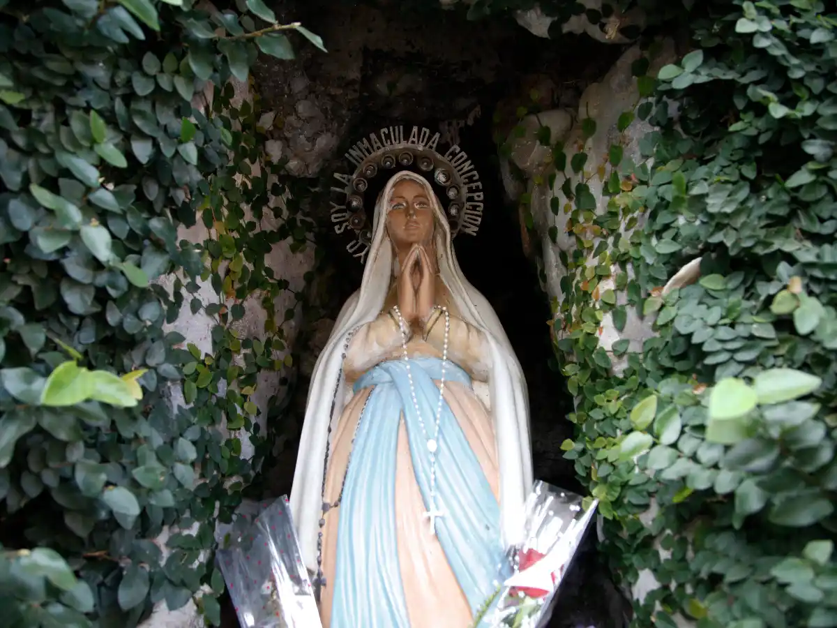 Venerar a las vírgenes, una tradición en la  ciudad que continúa con el paso del tiempo 