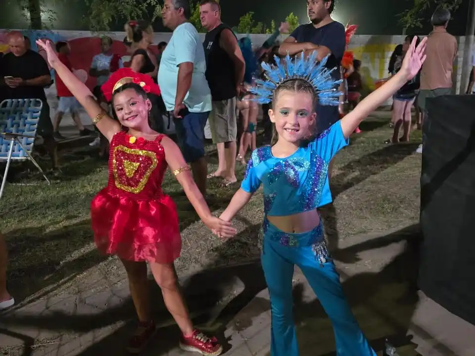 Sambahe hará su debut en los carnavales. La comparsa local fue presentada el pasado domingo.