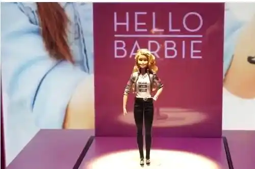 Una nueva Barbie se conectará a Internet y conversará con los niños