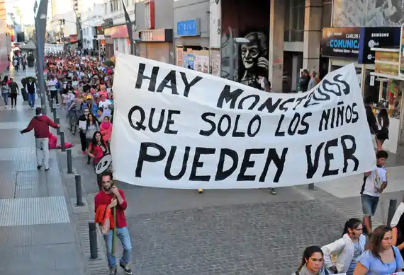 Marcha por el presunto abuso en el Jardín 901  