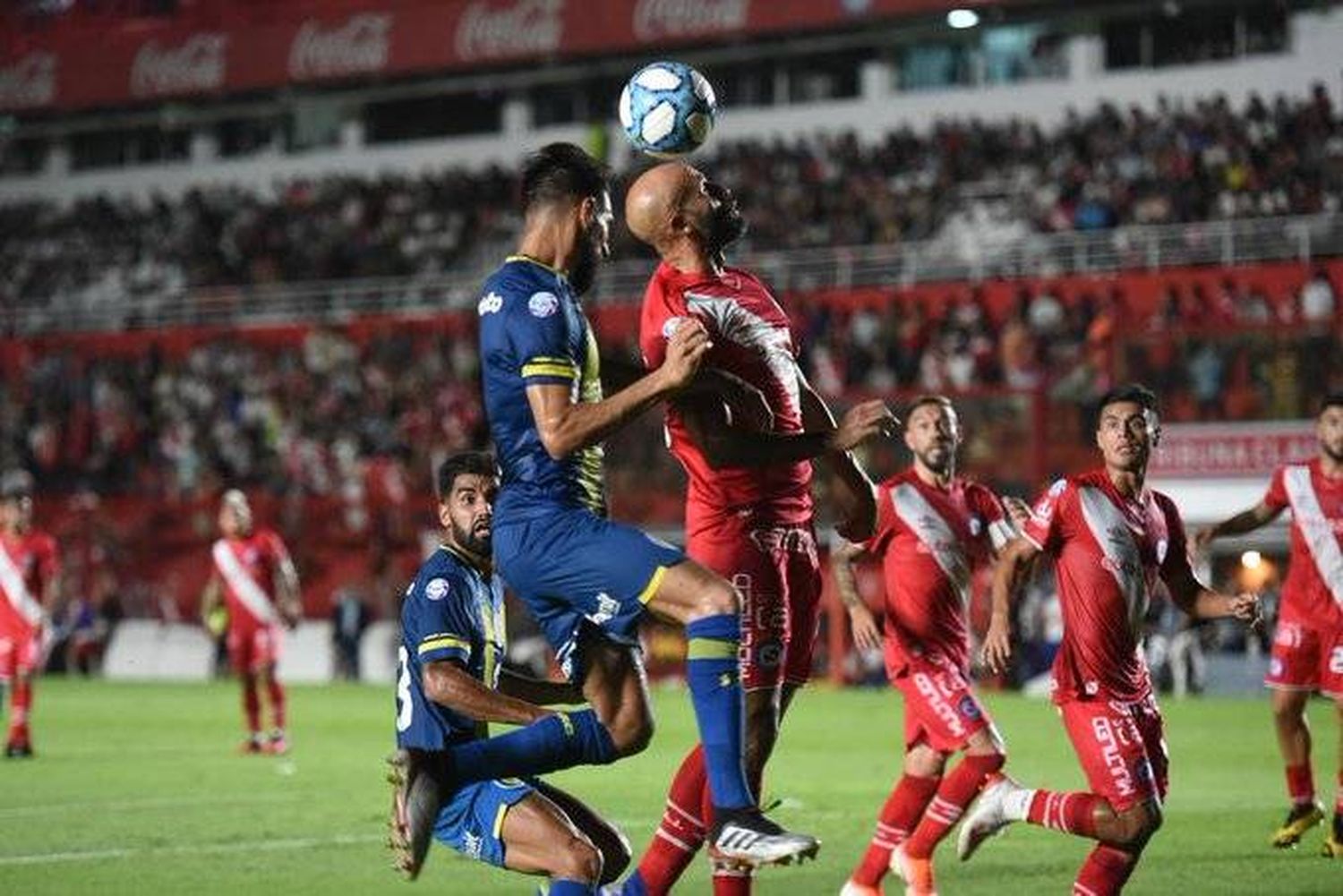 Argentinos venció a Rosario Central y se afianzó en la zona de clasificación a la Libertadores