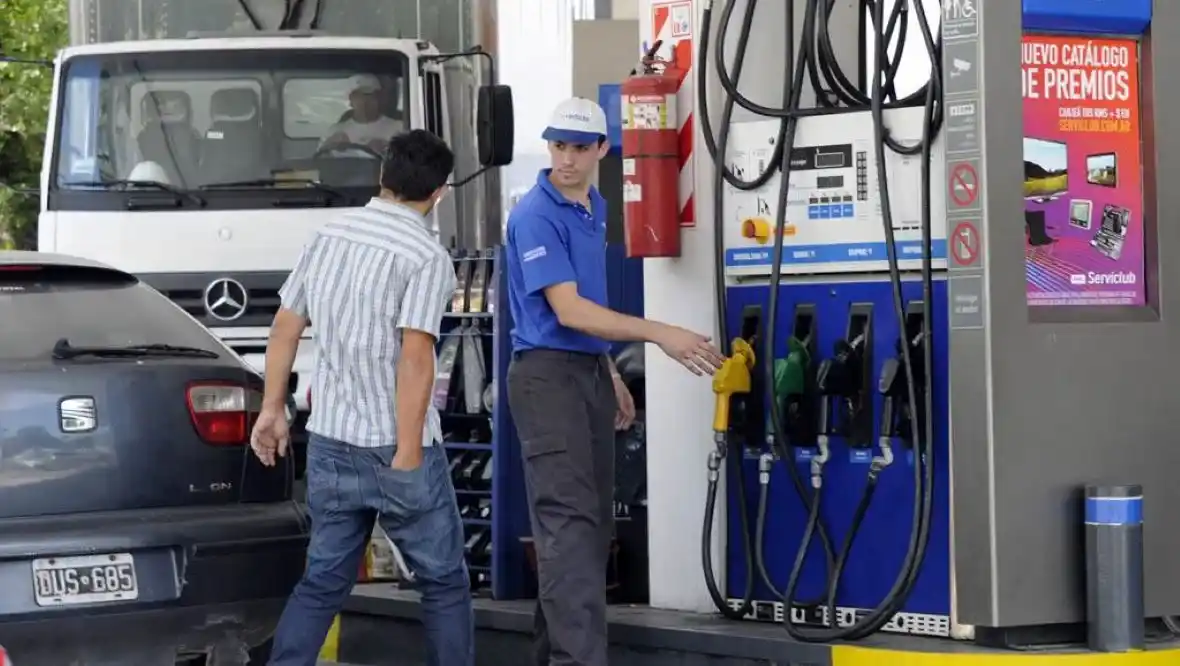 YPF volvió a subir los combustibles en todo el país