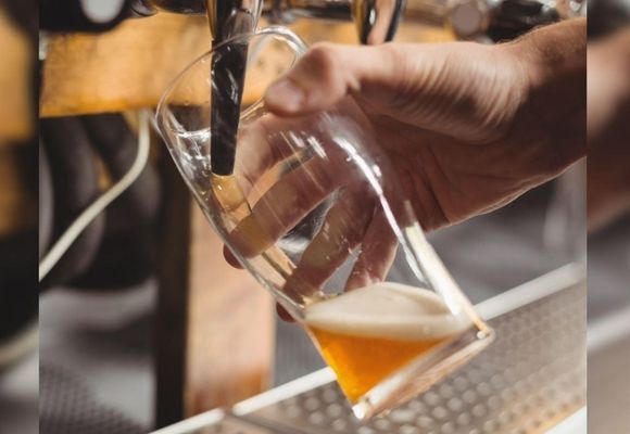 Presentan Campo de Oro, la primera cerveza hecha con ingredientes 100% tresarroyenses