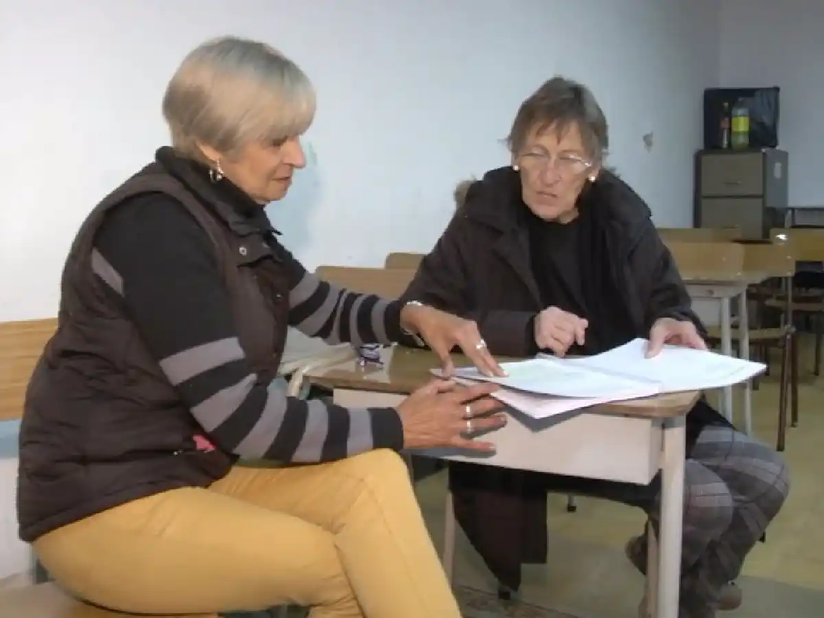 El ejemplo de Ana: tiene 71 años, terminó el secundario y quiere seguir estudiando