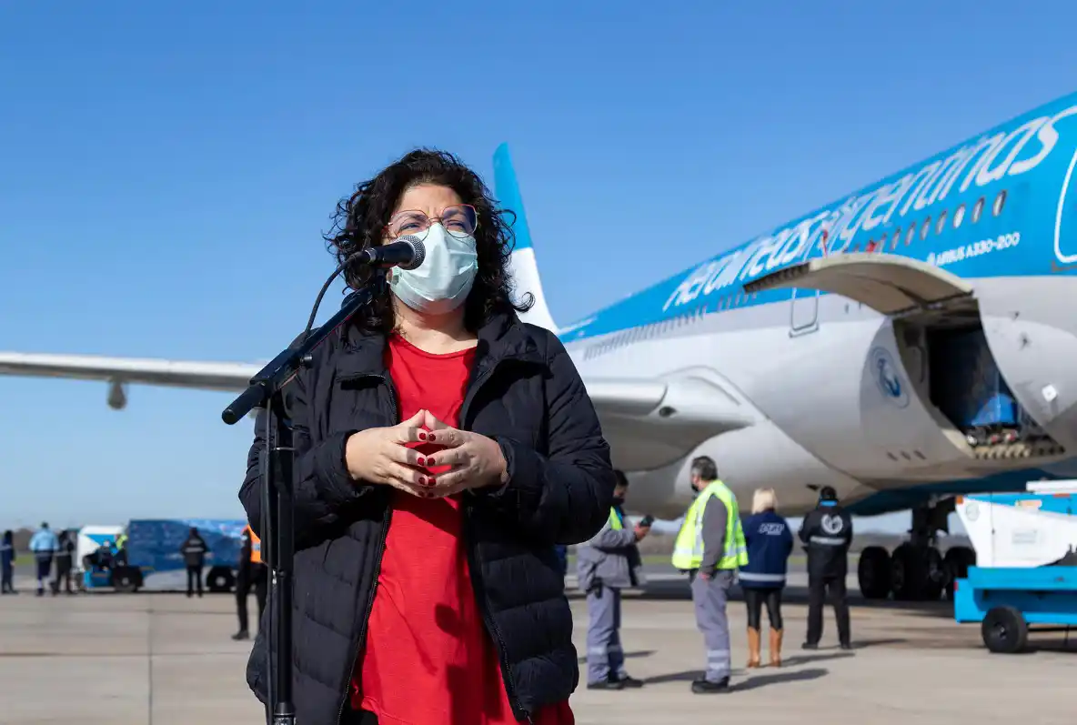 Carla Vizzotti, al regresar de Rusia.