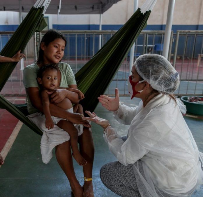 De héroes a una estadística: médicos que lidian con el COVID-19 en Venezuela