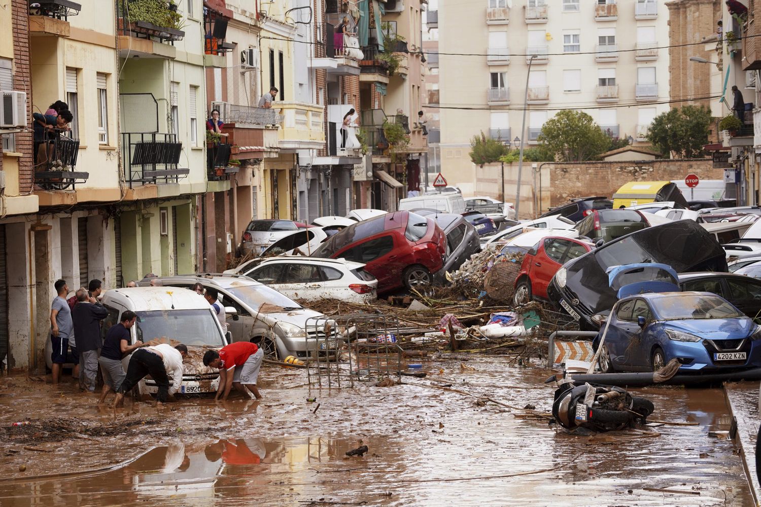 Inundaciones en Valencia: más de 150 muertos y decenas de desaparecidos por el temporal