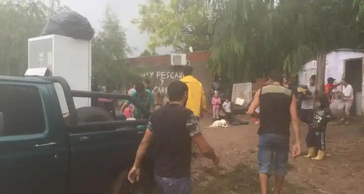 Temporal: Suman 60 evacuados por Defensa Civil y 600 autoevacuados