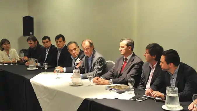 Gustavo Bordet se reunió con los intendentes electos del Frente Cambiemos 