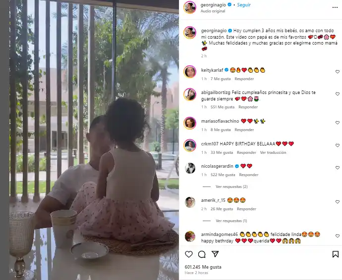“Hoy cumplen 3 años mis bebés”, escribió en redes/ IG: @georginagio