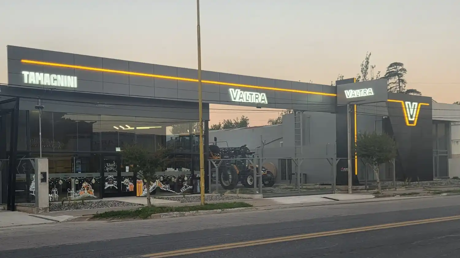 Tamagnini SRL, concesionario oficial Valtra, renueva su imagen en San Francisco