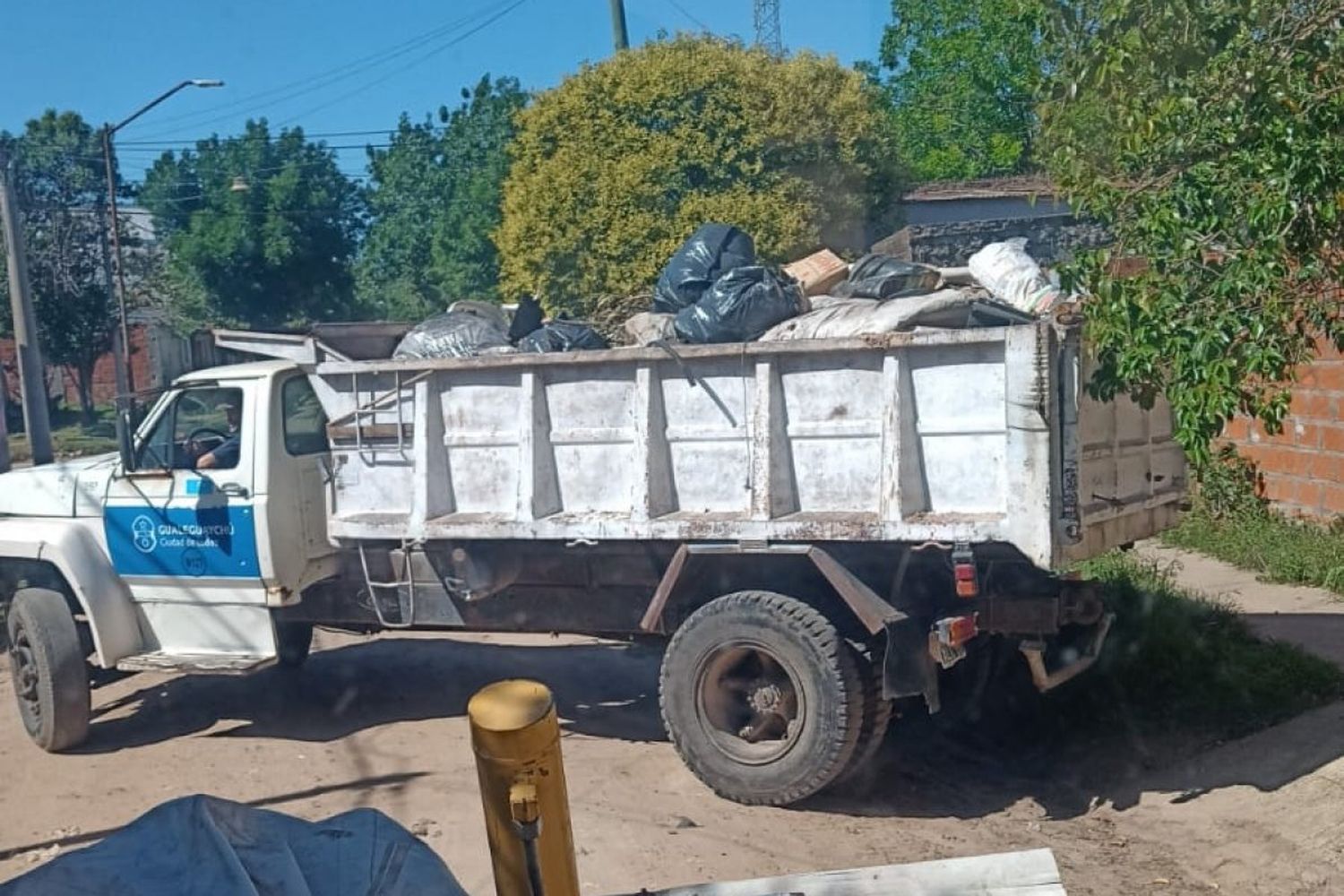 Continúa la campaña “Patio Limpio” en el barrio Tiro Federal