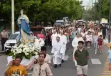 Los creyentes caminaron por el centro de Tandil con la imagen de la Virgen.