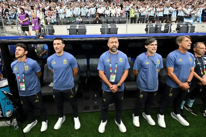 Scaloni y su cuerpo técnico