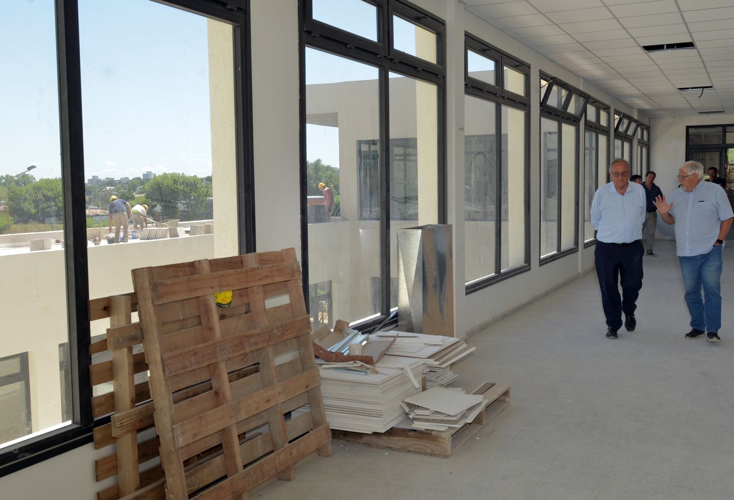 Lunghi recorrió la obra del Conservatorio y el IPAT y aseguró que “cada vez falta menos”