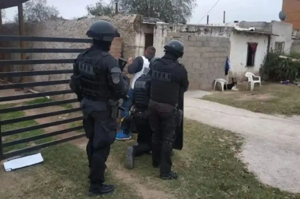 Córdoba: una familia fue tomada de rehén por un delincuente que huía de la policía