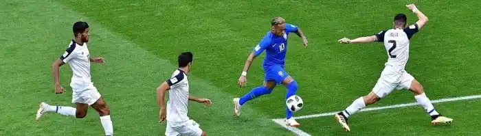 Brasil le ganó sobre el final a Costa Rica