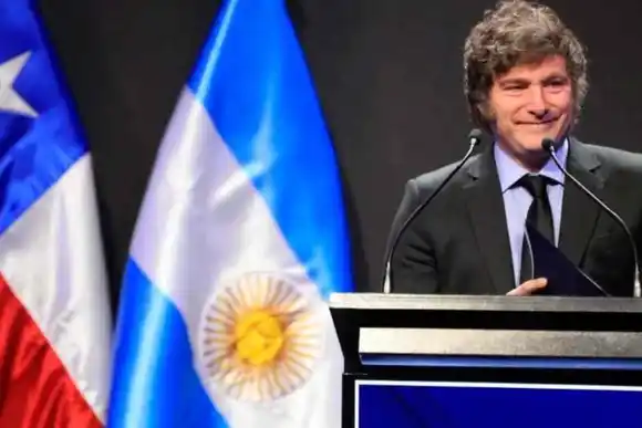 Durante su visita a Chile, Milei elogió las políticas económicas del gobierno de Boric