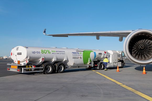 Neste se asocia con VTTI para potenciar su capacidad de suministro de combustible de aviación sostenible en Europa