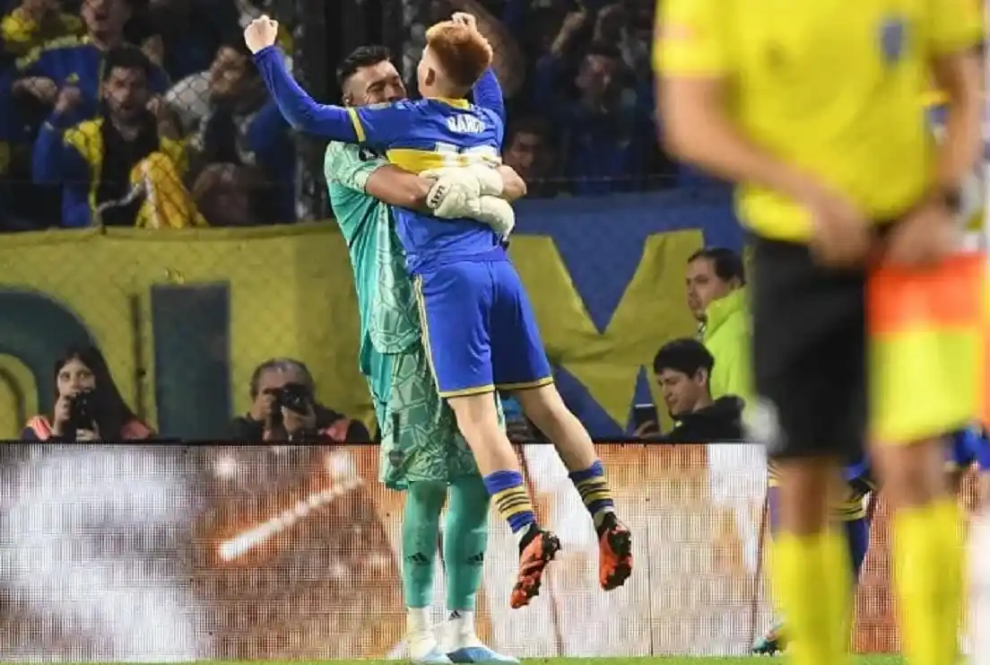 Con Chiquito Romero como figura, Boca pasó a Nacional en los penales y sigue en carrera