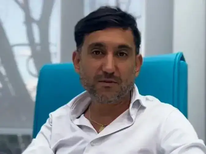 Según informaron fuentes judiciales, la decisión se produjo luego de que se detectaran incumplimientos de las obligaciones que Vallejo debía respetar mientras permanecía en libertad.