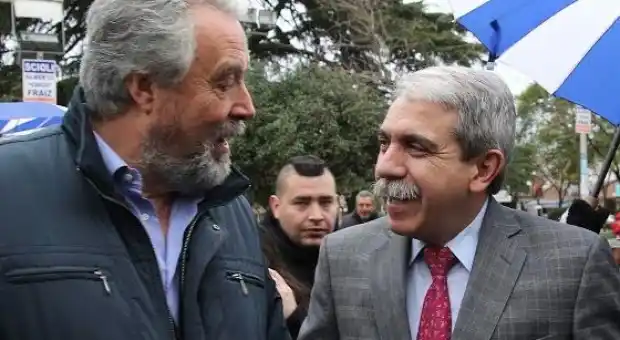  Aníbal Fernández compartió caminata con Mariano West en Moreno