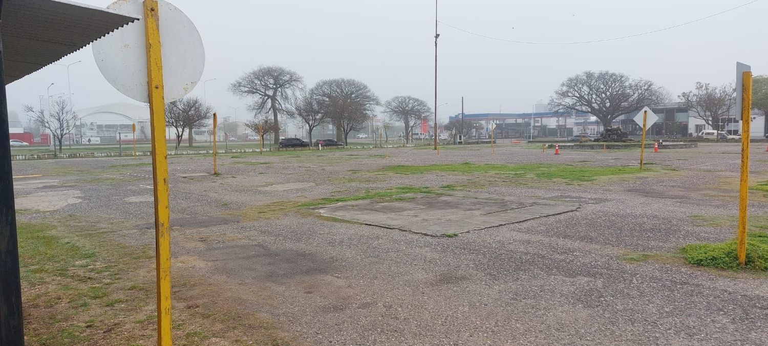 Con aportes de la APSV renuevan la  señalética en el Predio de la Flor