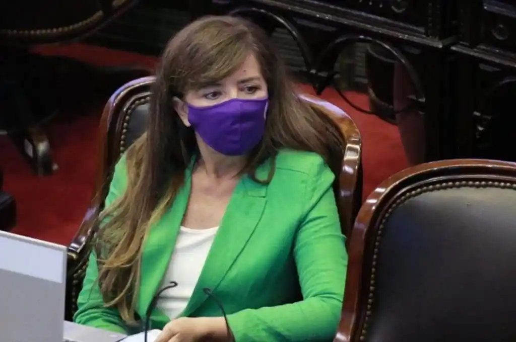 Gabriela Cerruti renunció a su banca como diputada nacional del Frente de Todos