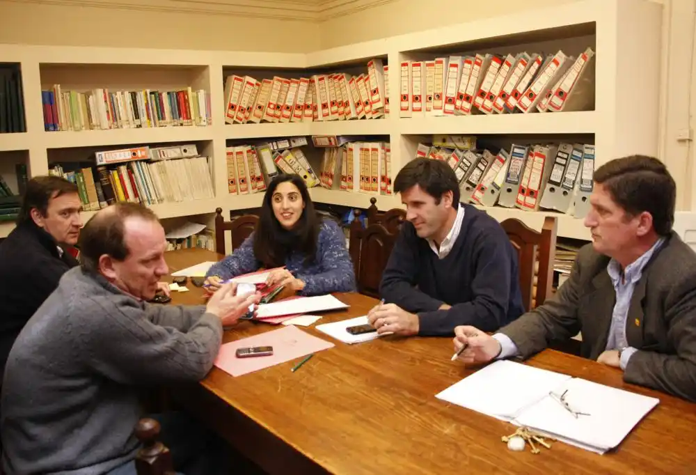 El Concejo dará a Ecos el mismo tratamiento que  a las demás asociaciones