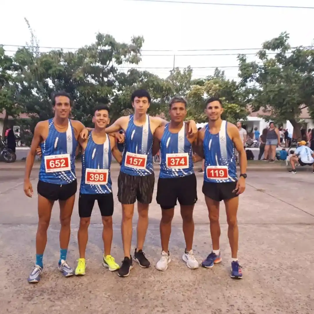 Guido, Ance, Federico, Villa y Urrutia, representantes de Unicen.