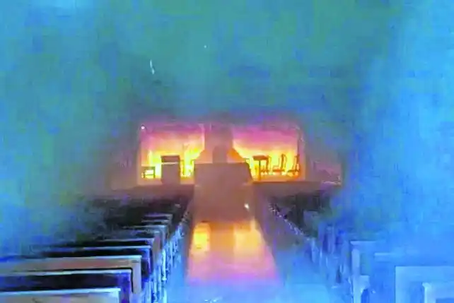 Citarán a tres sospechosos de incendiar la catedral de San Nicolás