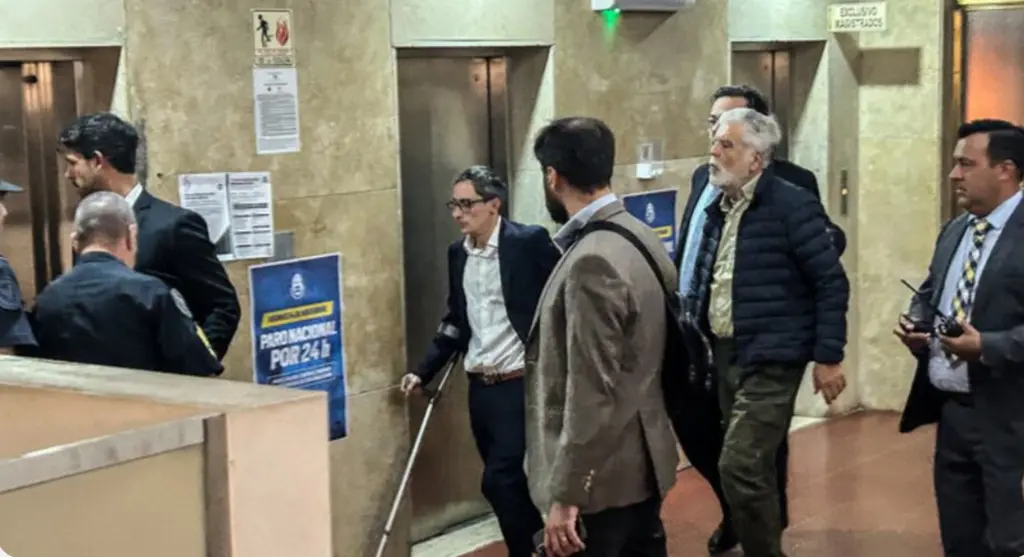 Julio De Vido se presentó en Comodoro Py