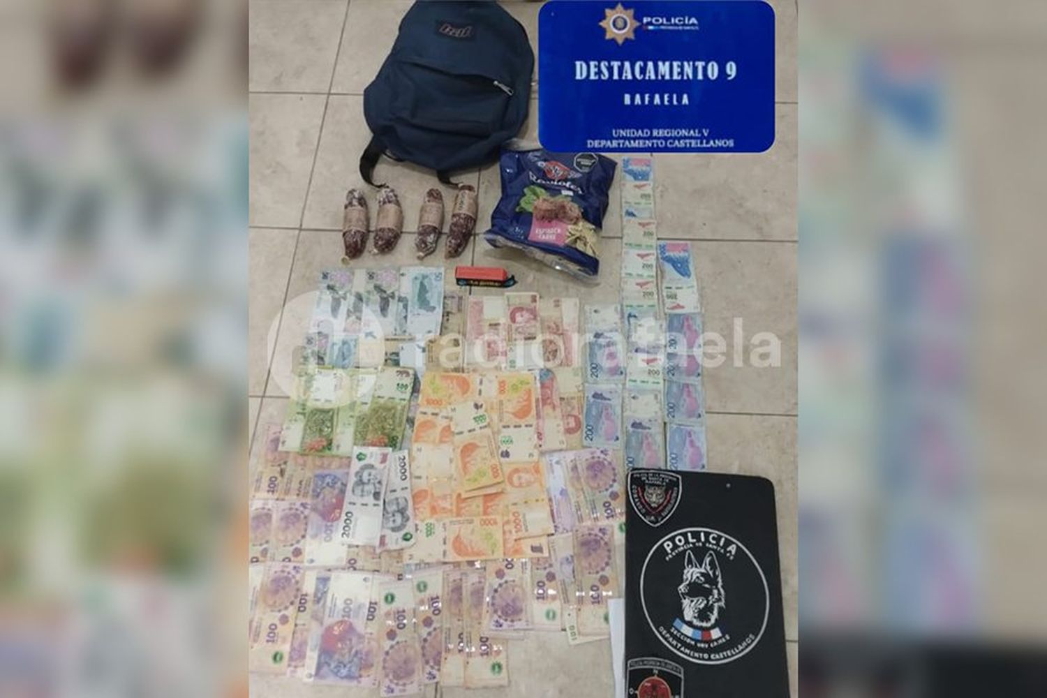 A mano armada, robó salamines, ravioles y dinero en efectivo de una carnicería