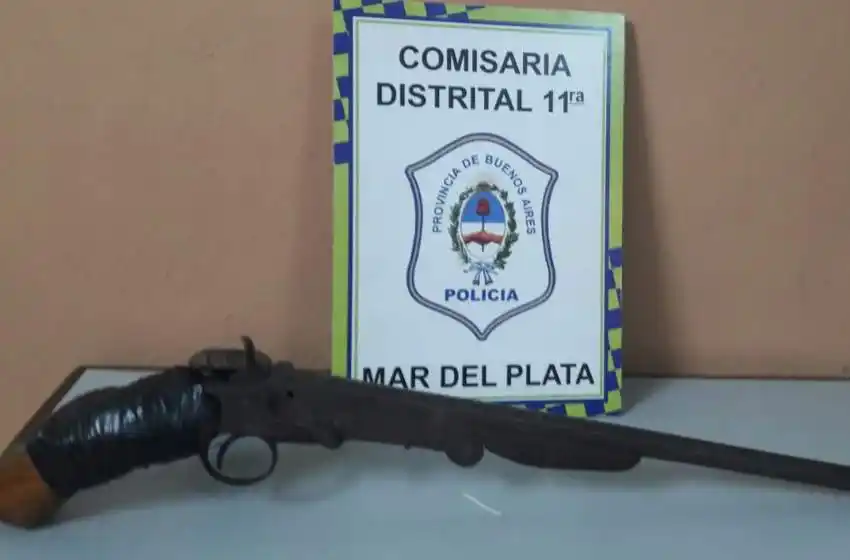 Le dieron una golpiza a un hombre que no quiso comprar un celular