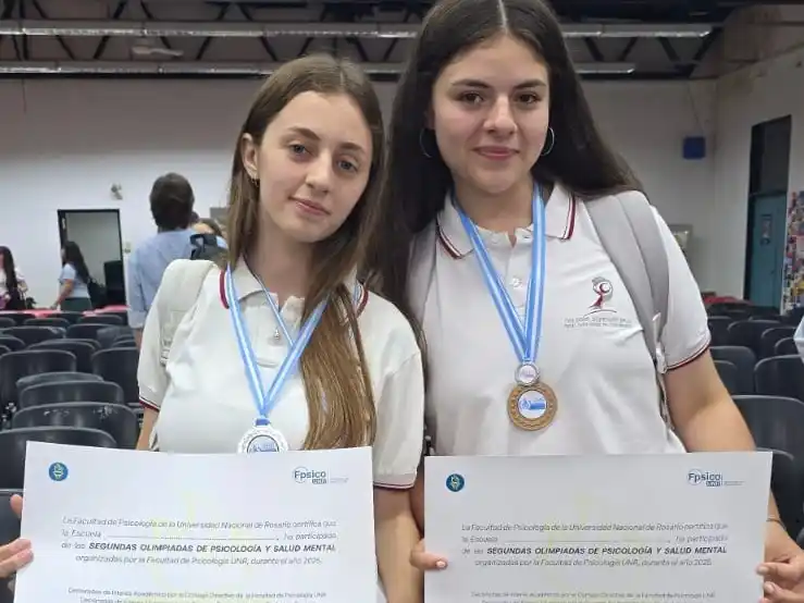 Isabella Cutro e Isabella Vivas fueron distinguidos con medalla de plata y medalla de bronce.
