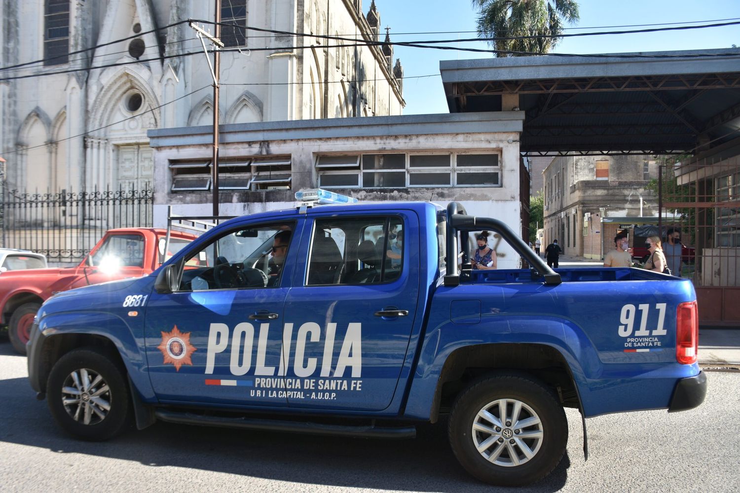 El hombre está internado en el Hospital Cullen.