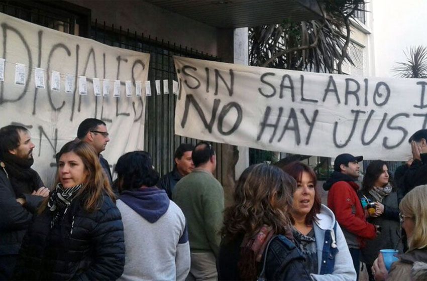 Sin negociaciones paritarias, empleados judiciales realizan otro paro