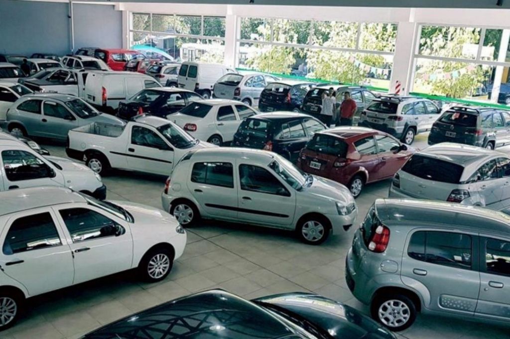 La venta de autos usados cayó casi 3%