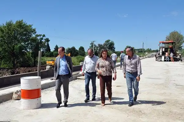 Bordet recorrió las obras