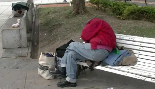 Proponen crear un programa de asistencia integral para las personas en situación de calle 