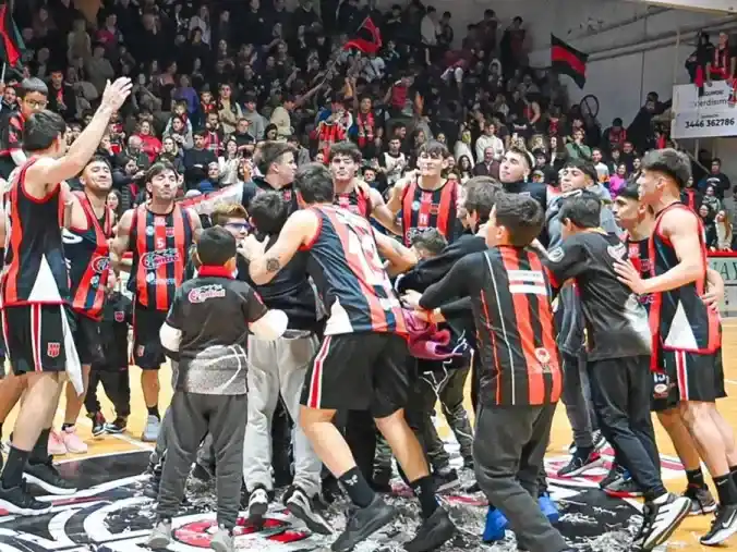 Central Entrerriano hizo historia en casa y volvió a la Liga Argentina