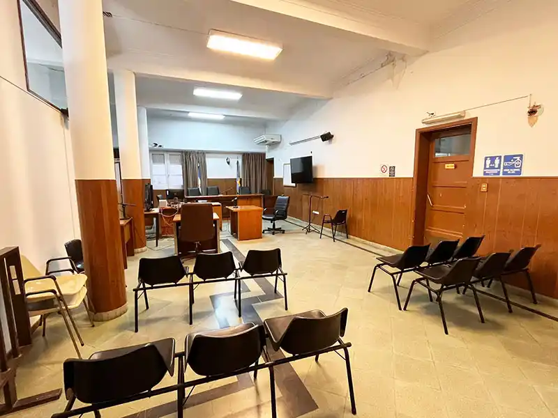 Un hombre afronta un juicio, tras ser acusado de 7 delitos