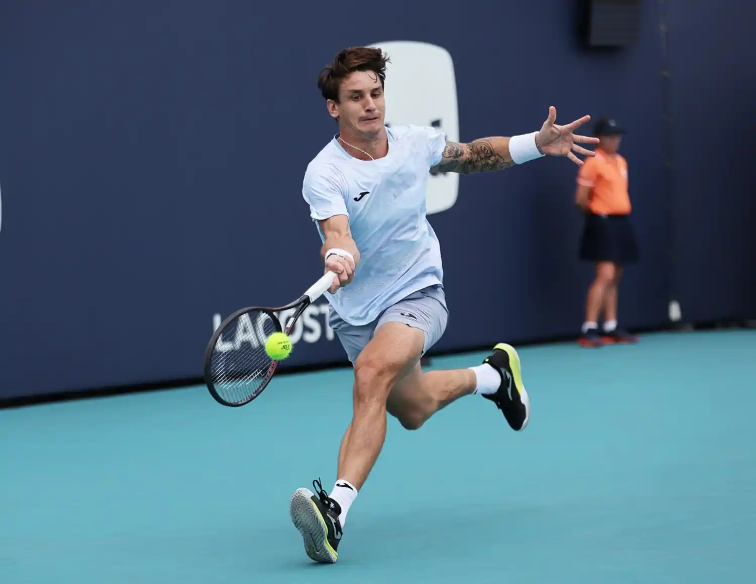 Camilo Ugo Carabelli enfrentará a Novak Djokovic en el Miami Open