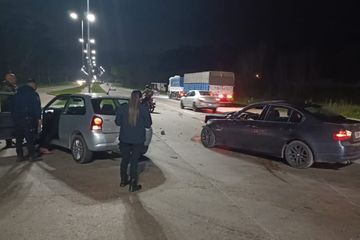 Impactante choque en Ruta 88: una pareja resultó herida y uno de los conductores escapó del lugar