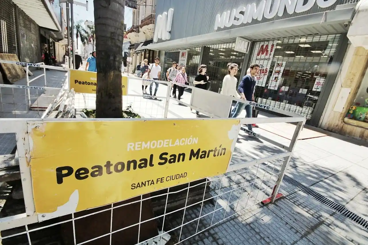 Ultiman trabajos en la Peatonal San Martín