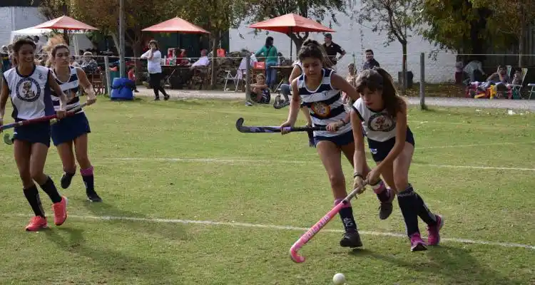 Los Andes y Náutico se presentaron en la AHO