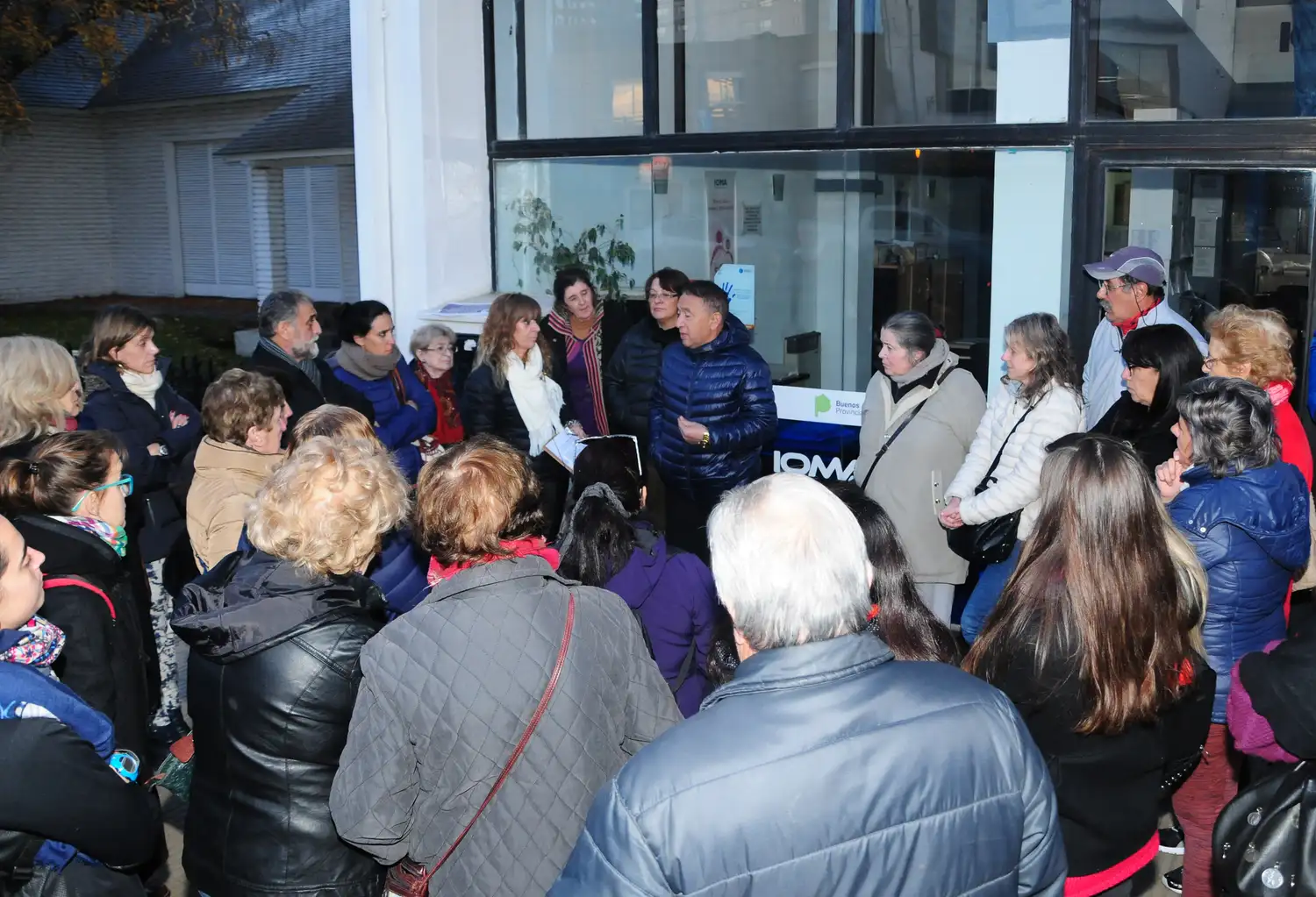 Manifestación en Tandil por el mal funcionamiento de IOMA 
